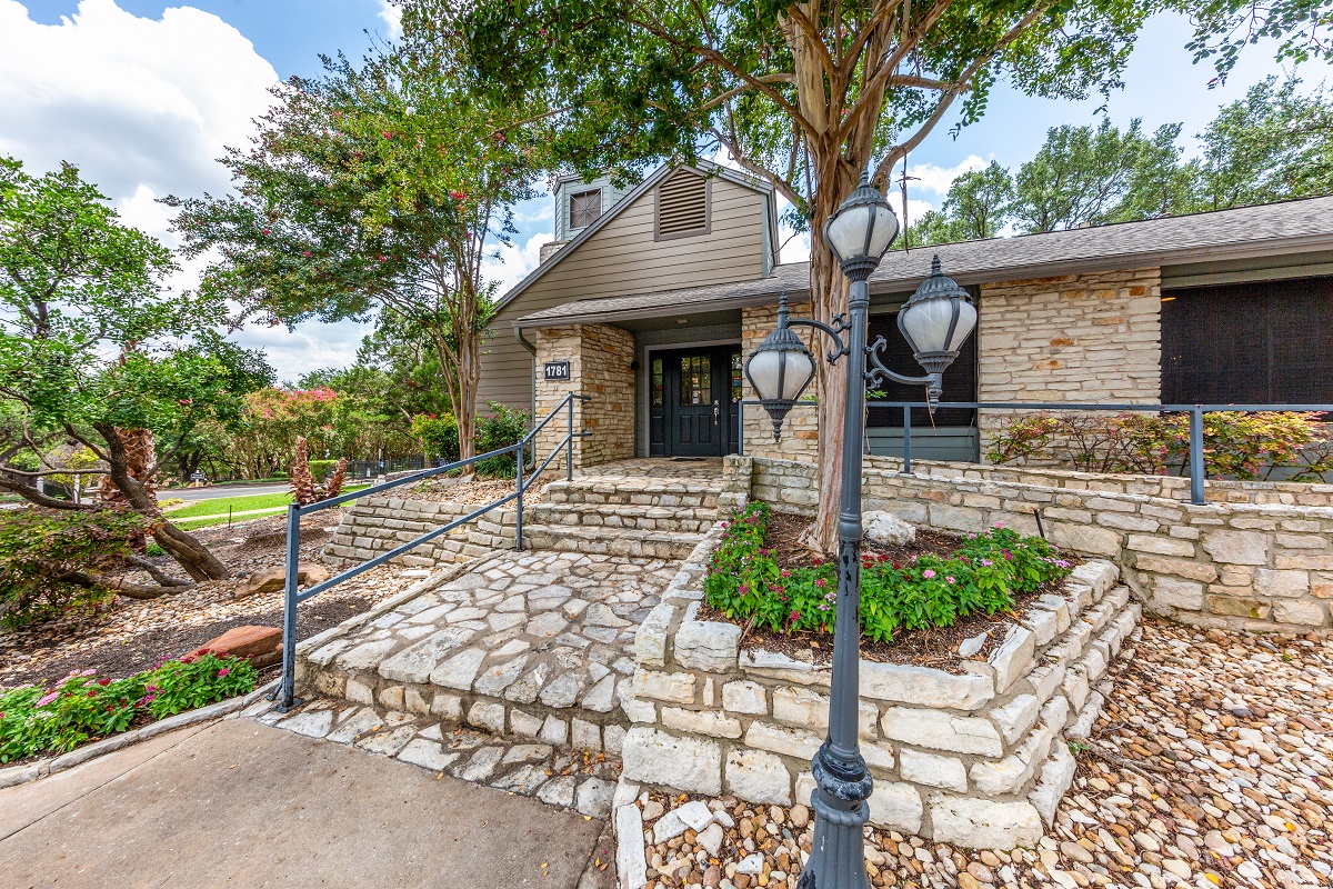 Landmark at Barton Creek apartments